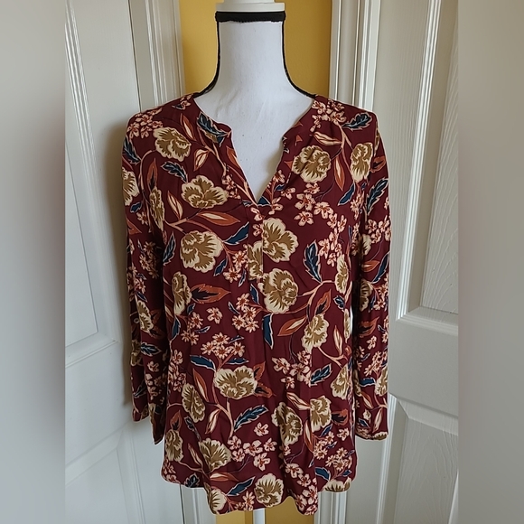 DANIEL RAINN FLORAL BLOUSE,  SIZE XL - Picture 2 of 11